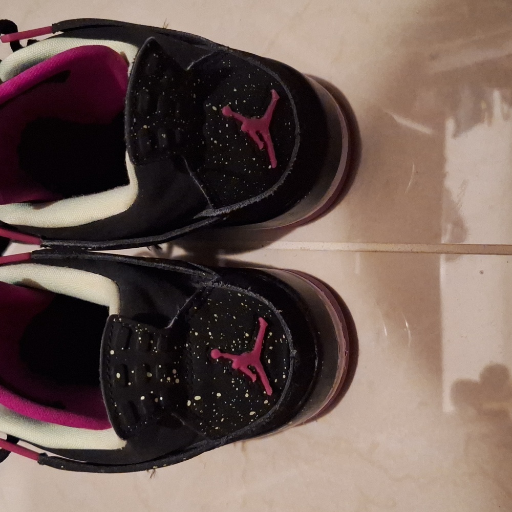 Sneakers - Picture 3 of 3